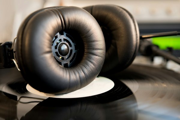 Unlock unparalleled audio quality with beyerdynamic aventho 300